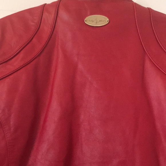 Jacket - Picture 5 of 16